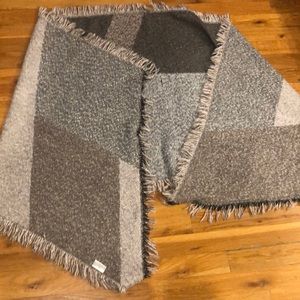 Large 2 chic scarf/wrap